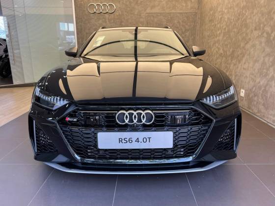 AUDI RS6 2025