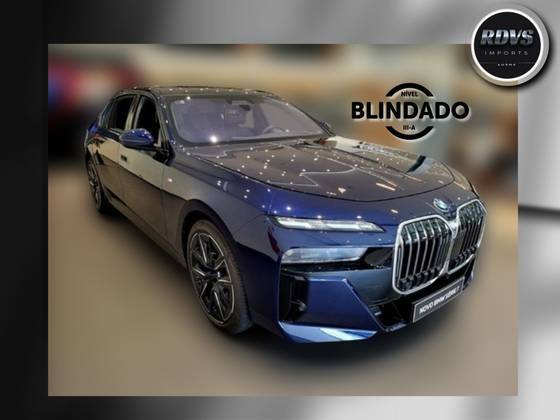 BMW i7 2025