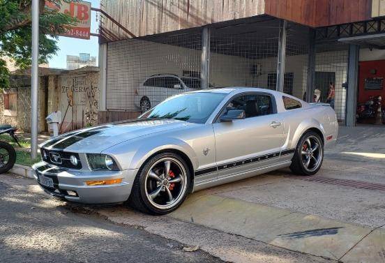 FORD MUSTANG 2009