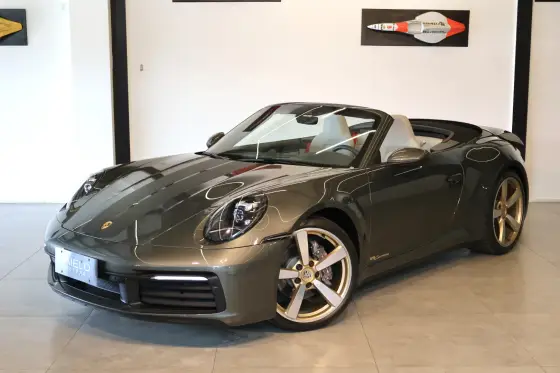 PORSCHE 911 2022