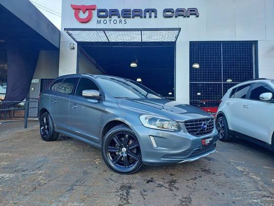 VOLVO XC60 2017