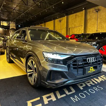 AUDI Q8 2022