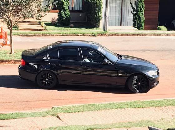 BMW 320i 2010