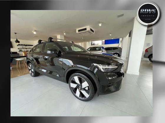 VOLVO C40 2024