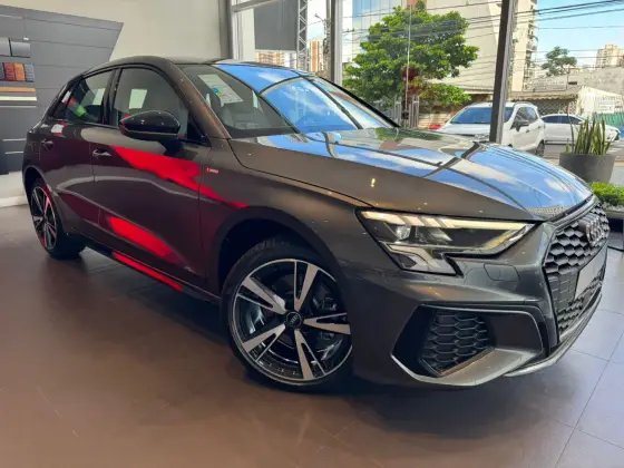 AUDI A3 2024