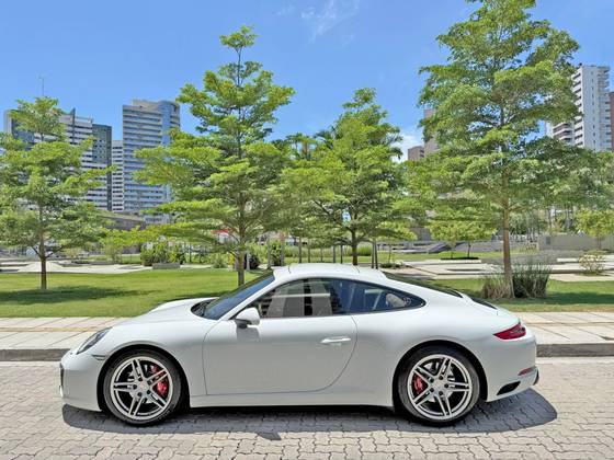 PORSCHE 911 2017
