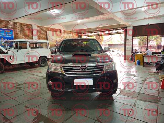 TOYOTA HILUX 2012