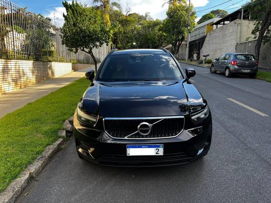 VOLVO XC40 2019