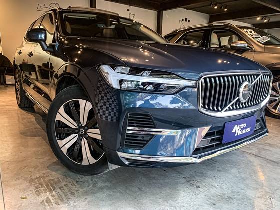 VOLVO XC60 2023