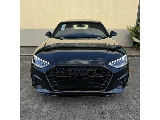 AUDI A4 2025