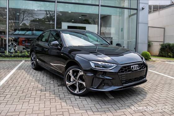 AUDI A4 2024