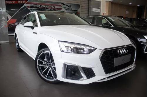 AUDI A5 2025