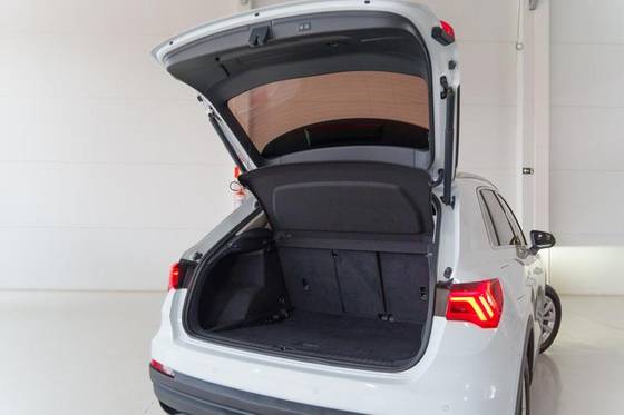 AUDI Q3 2021