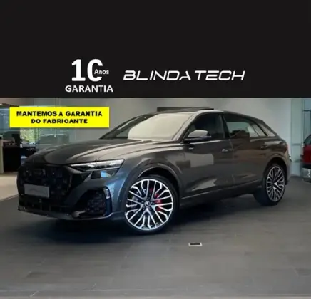 AUDI Q8 2025