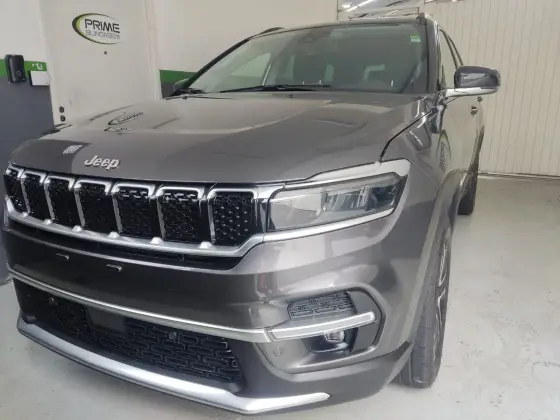 JEEP COMMANDER 2025
