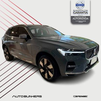 VOLVO XC60 2025