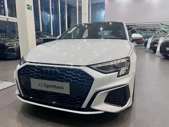 AUDI A3 2024