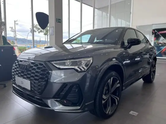 AUDI Q3 2025