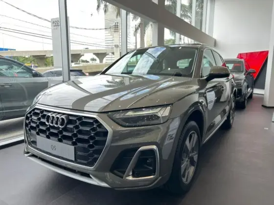 AUDI Q5 2024