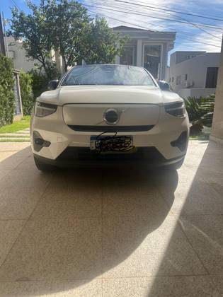 VOLVO C40 2023