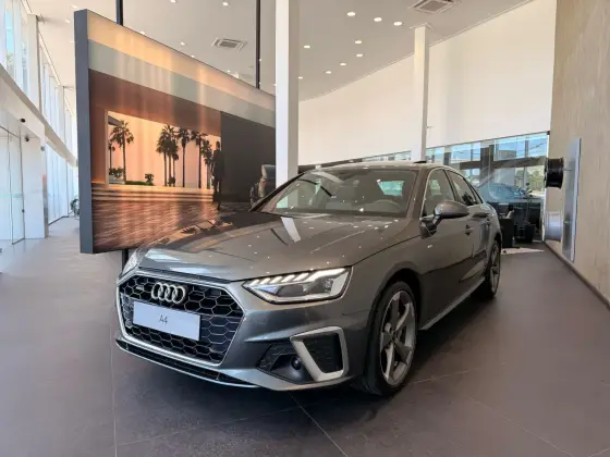 AUDI A4 2024