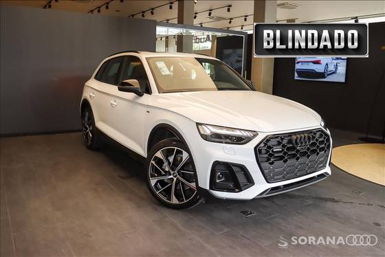 AUDI Q5 2025