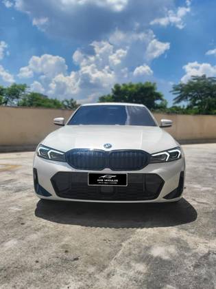 BMW 330e 2024
