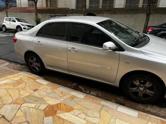 TOYOTA COROLLA 2010