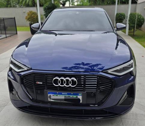 AUDI E-TRON 2022