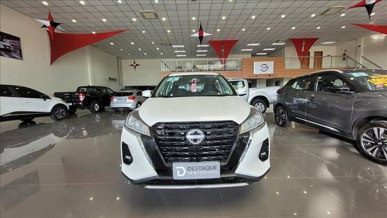 NISSAN KICKS 2024