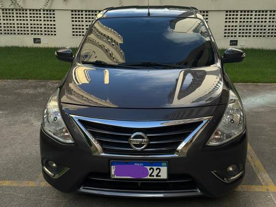 NISSAN VERSA 2017