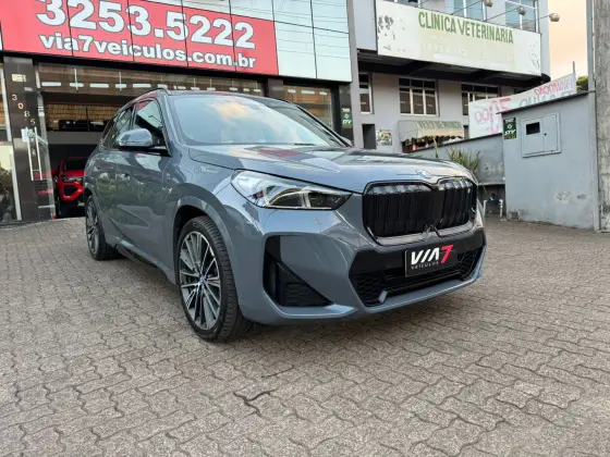 BMW iX1 2024