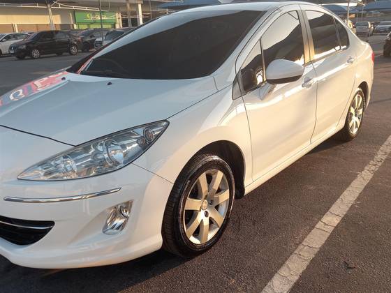 PEUGEOT 408 2012