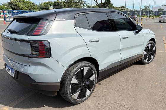 VOLVO EX30 2024