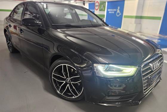 AUDI A4 2014