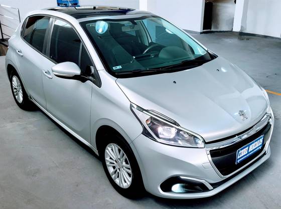 PEUGEOT 208 2017