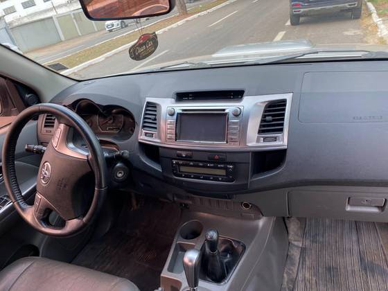 TOYOTA HILUX 2015