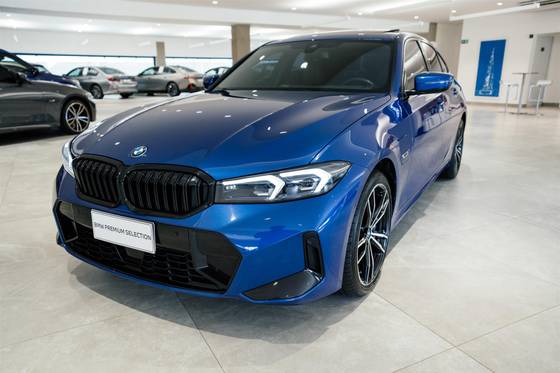 BMW 330e 2024