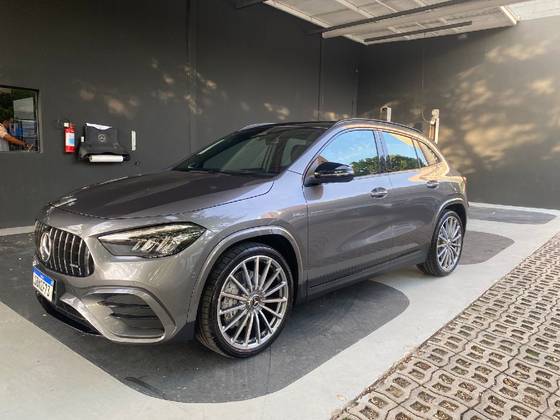 MERCEDES-BENZ GLA 35 AMG 2025