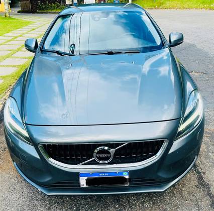 VOLVO V40 2017