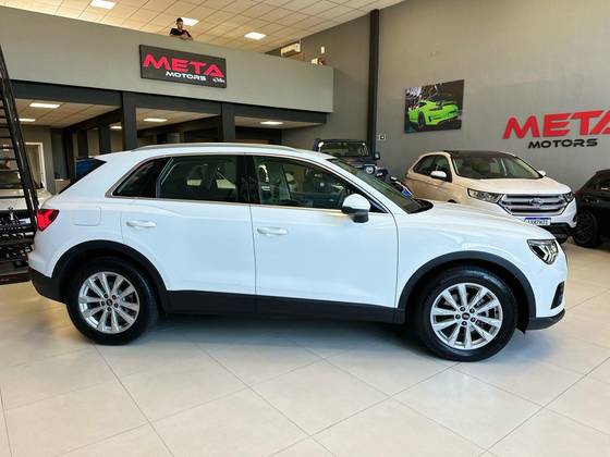 AUDI Q3 2021