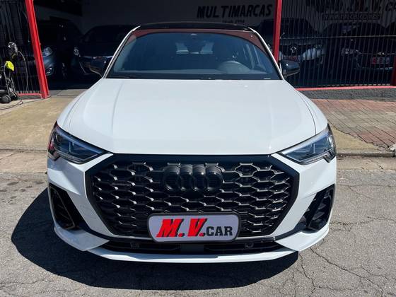 AUDI Q3 2024