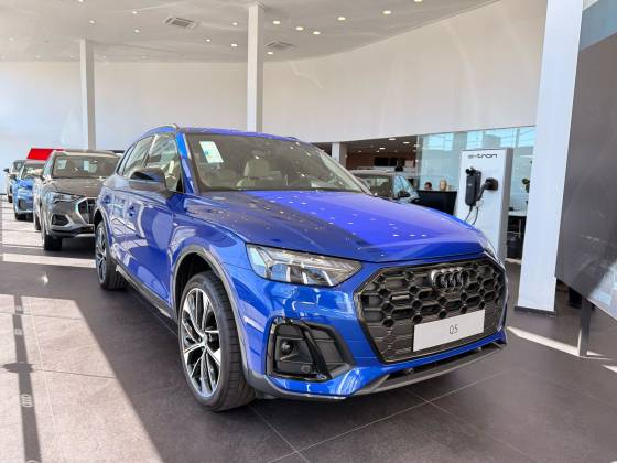 AUDI Q5 2025