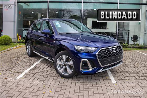 AUDI Q5 2024
