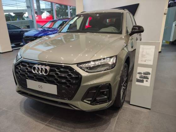 AUDI Q5 2025