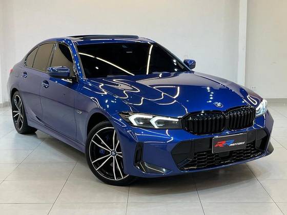 BMW 330e 2023