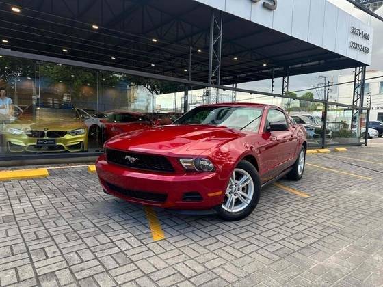 FORD MUSTANG 2012