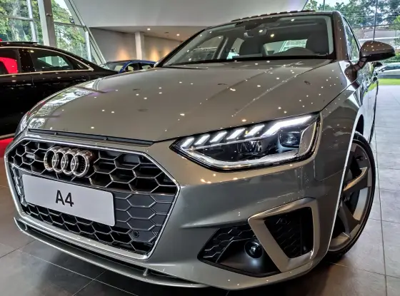 AUDI A4 2024