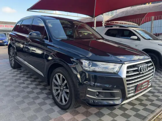 AUDI Q7 2017
