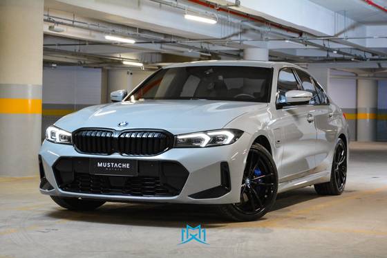 BMW 330e 2024